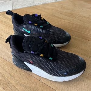 Nike Air Max 270, size 3Y, Big/Little Kids